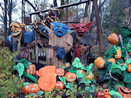 Skeleton Crew Theater Family Friendly Halloween Show