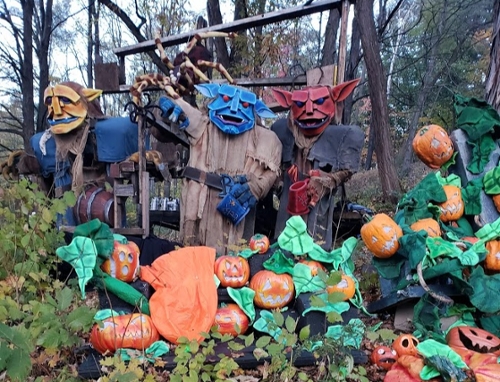 Skeleton Crew Theater Family Friendly Halloween Show